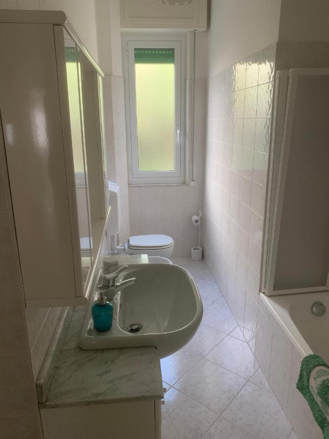 Casa Bianca 4 - Confortevole In Centro A Moneglia Buitenkant foto